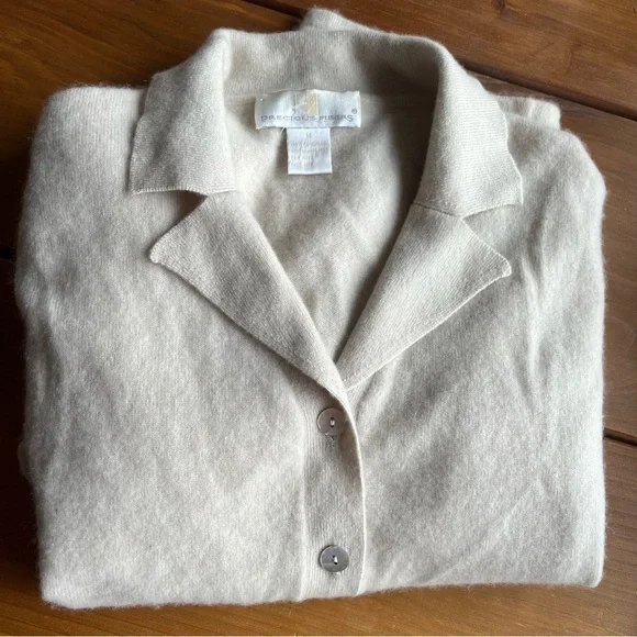 100% CASHMERE Vintage Precious Fibers Beige Oyster Button Cardigan Sweater M - Picture 3 of 16